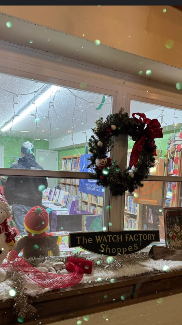 Reread Books Holiday Stroll